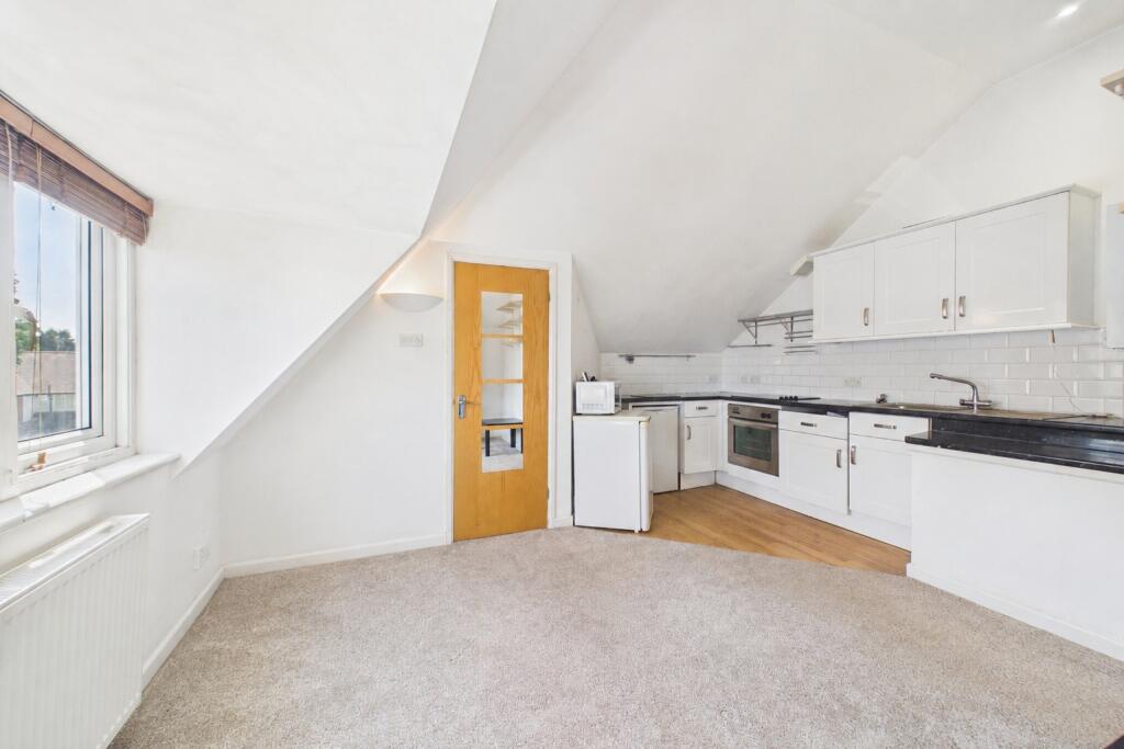 Tilehurst Road, Reading, Berkshire, RG30 - View 4