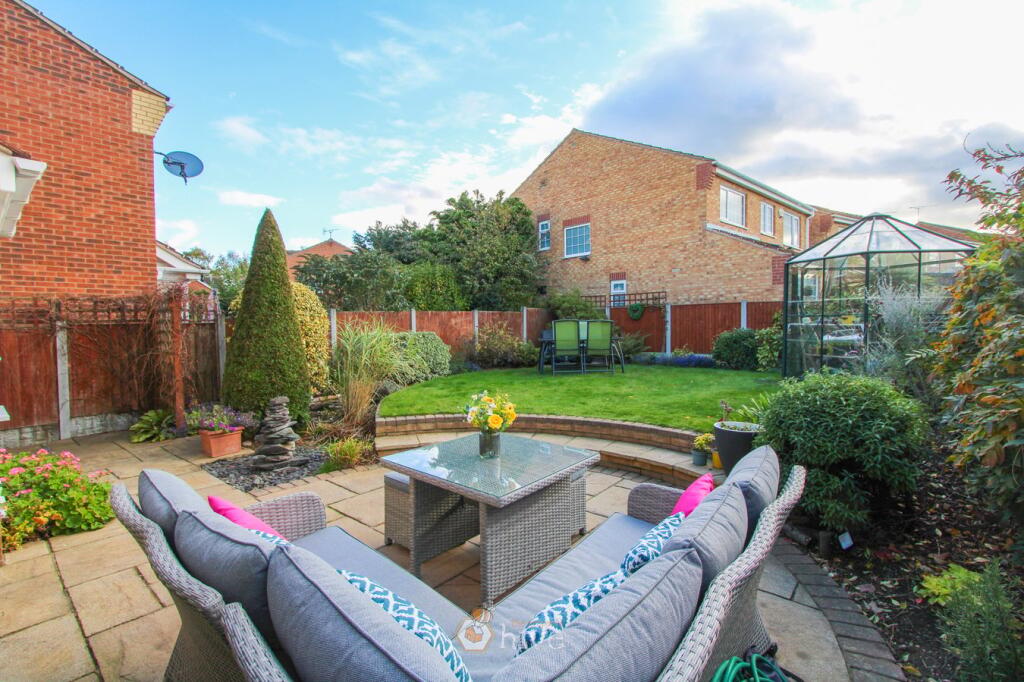 Elm Close, Rossington, Doncaster, DN11 photo 3