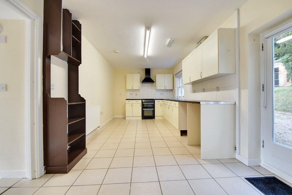 House in Worcester - View 2