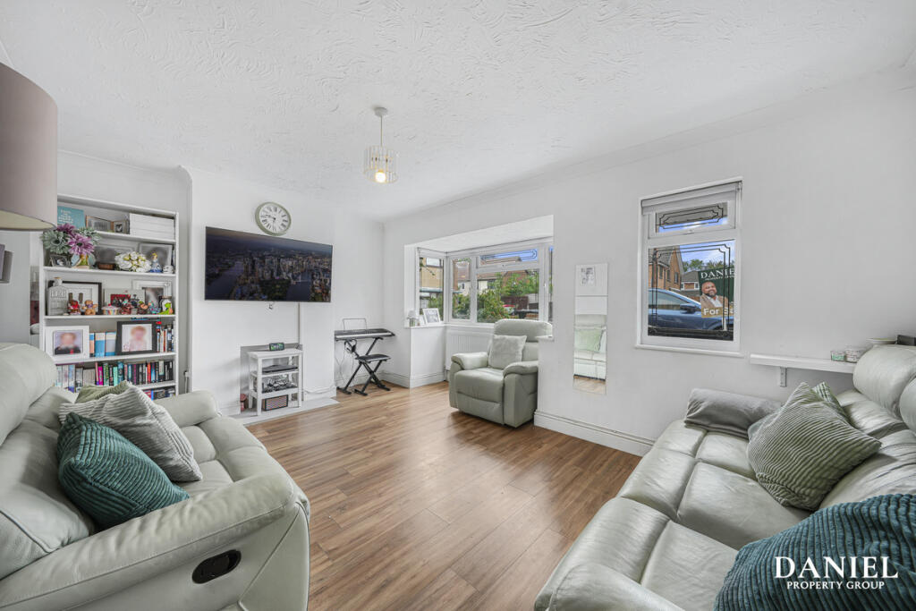 House in Basildon, Laindon - View 2