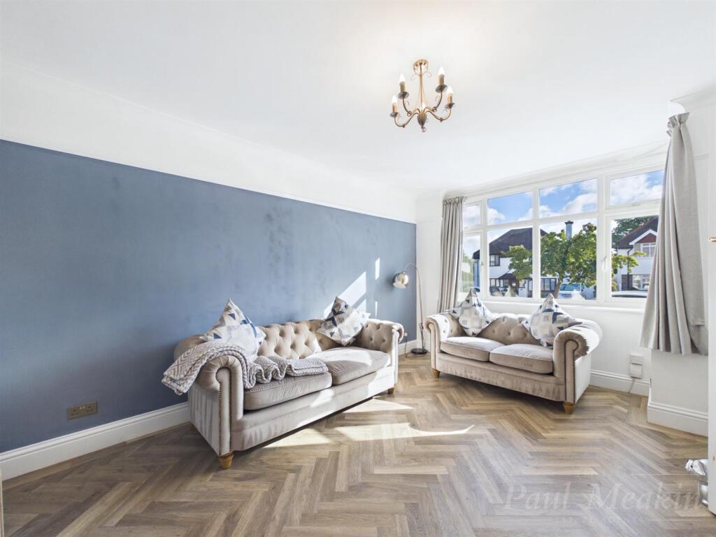 House in Croydon - View 5