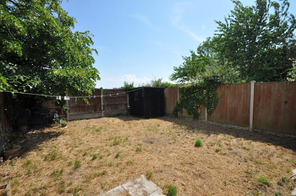 Hedgecroft, Thornton photo 4