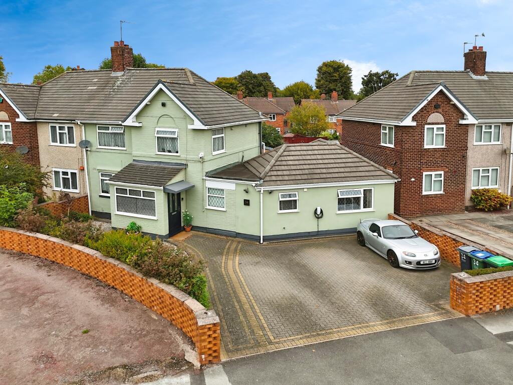 4-bed semi-detached on Woden Road North, Wednesbury, Wednesbury, WS10, £325,000