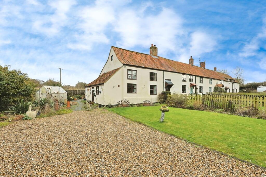 Main image of property: Church Cottages, Thuxton, Norwich