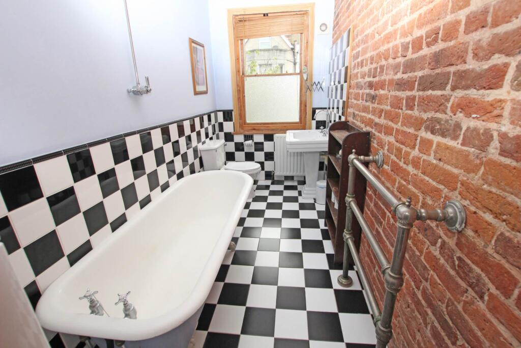 House in Eastbourne, East Sussex - View 5