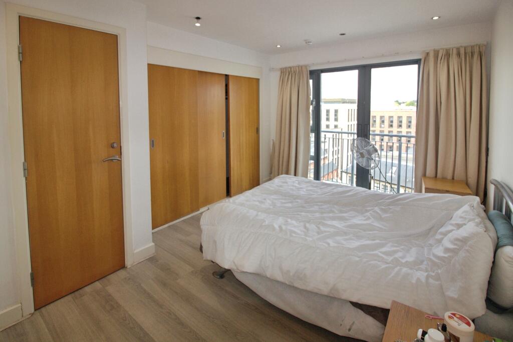 Apartment in Nottingham - More