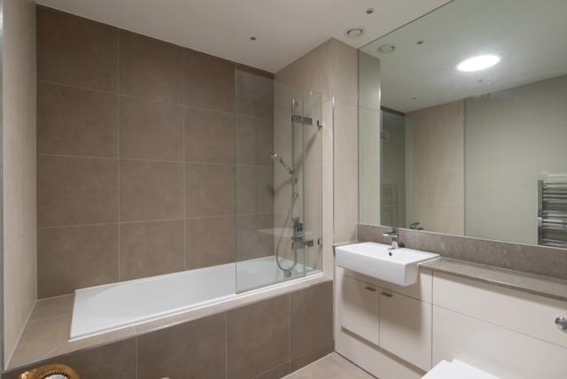 Willoughby Lane, Bromley, BR1 photo 5