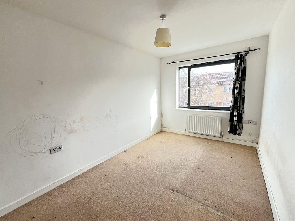 Apartment in London, London Borough of Harrow - View 6