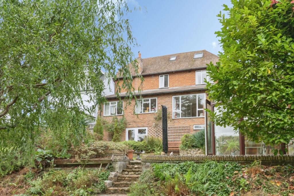 House in Tunbridge Wells, Kent - View 4