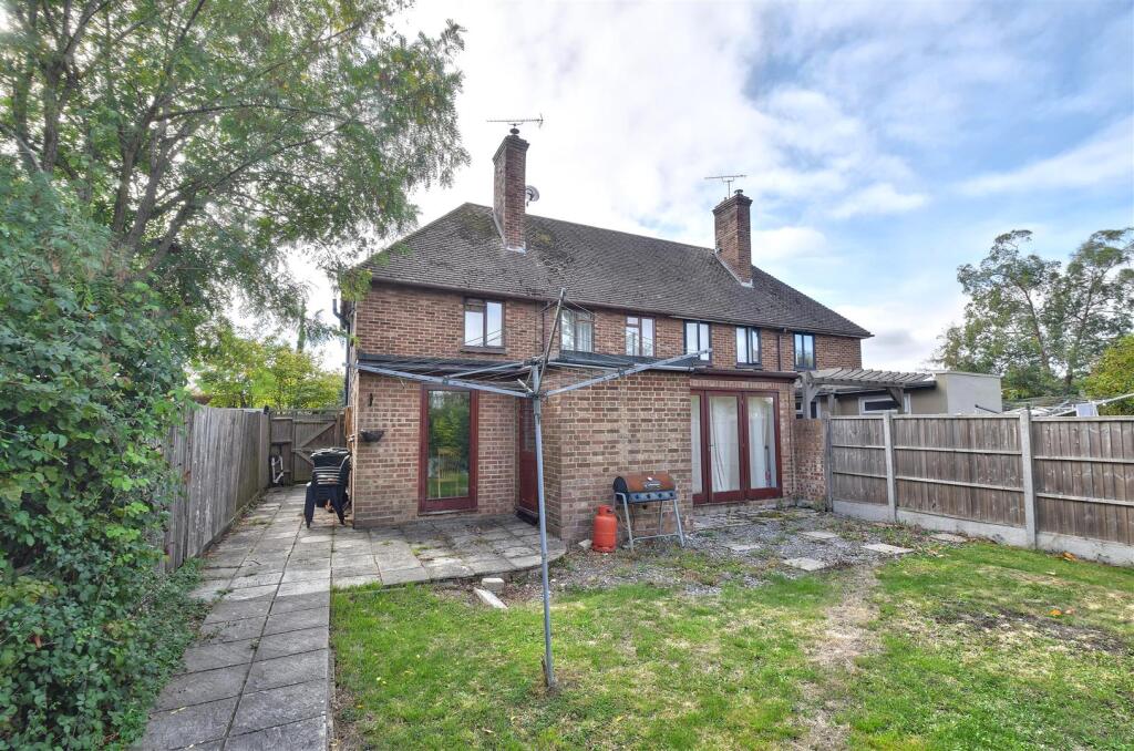 House in Ashford, Moat Farm, High Halden - More