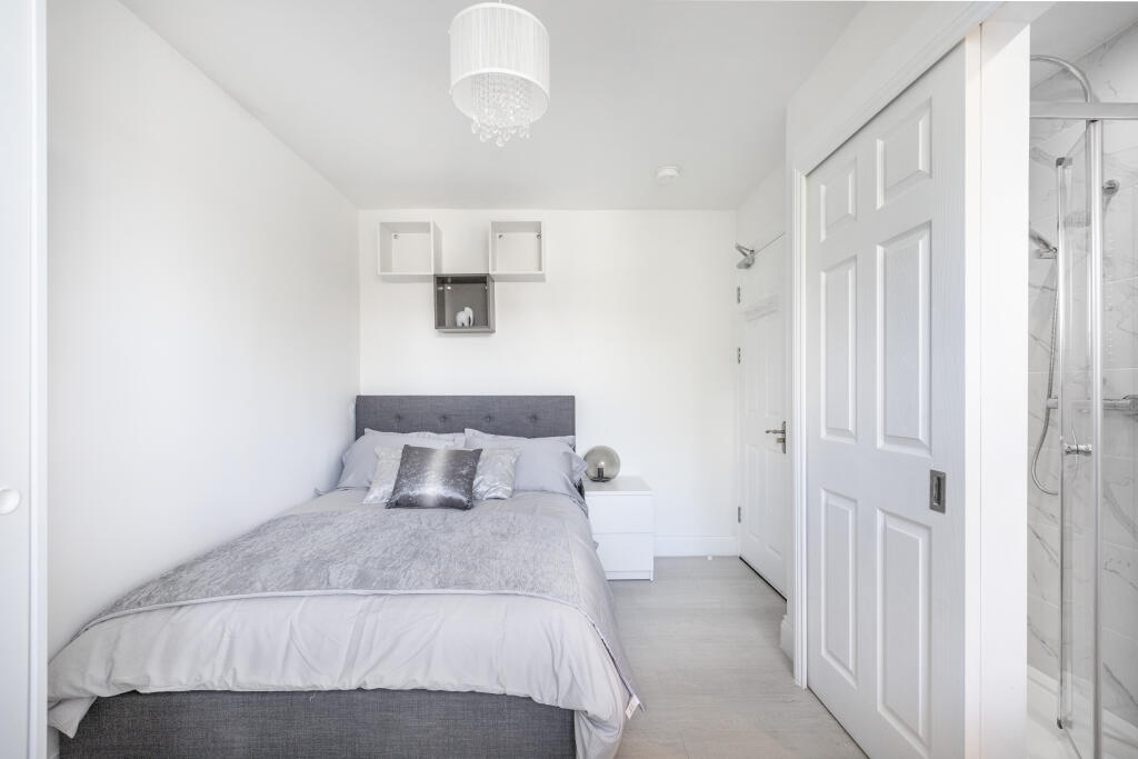 1 bedroom house share for rent