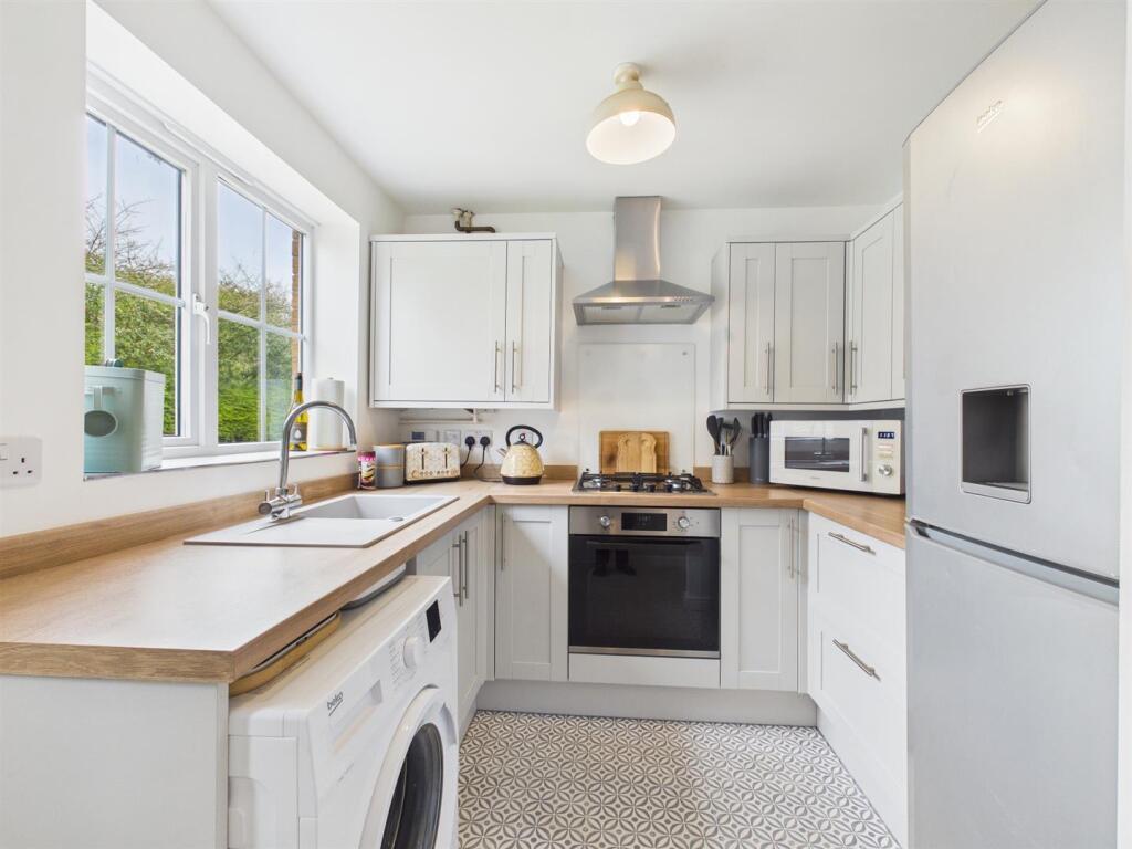 Windermere Drive, Bridlington photo 2