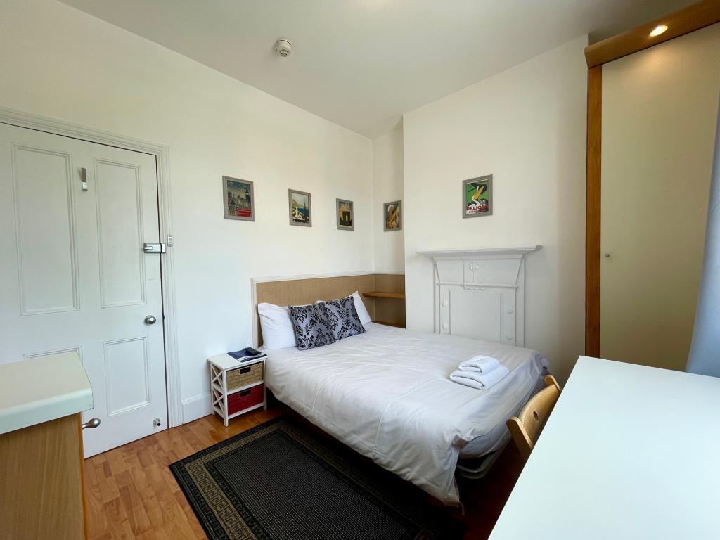 Apartment in London - View 4