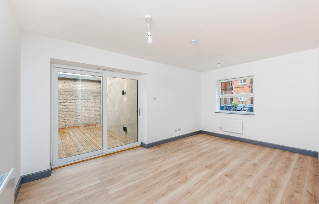 Main image of property: CLAPHAM PARK ROAD, SW4