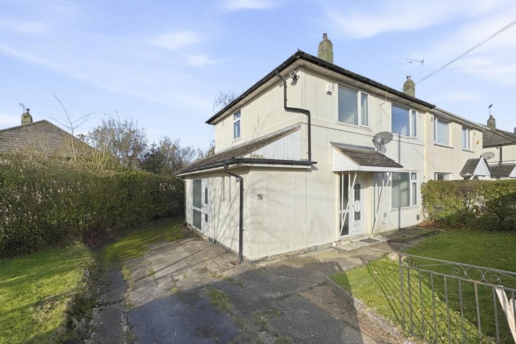 Main image of property: Deanswood Drive, Alwoodley, Leeds