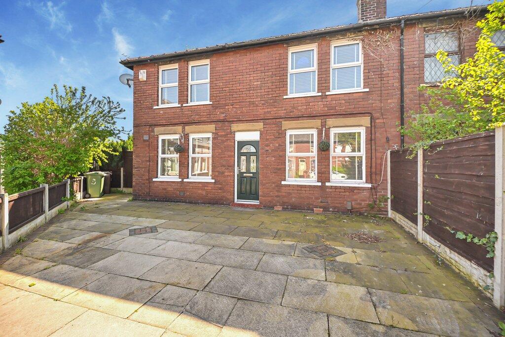Sherwood Grove, Leigh WN7 3AZ photo 2