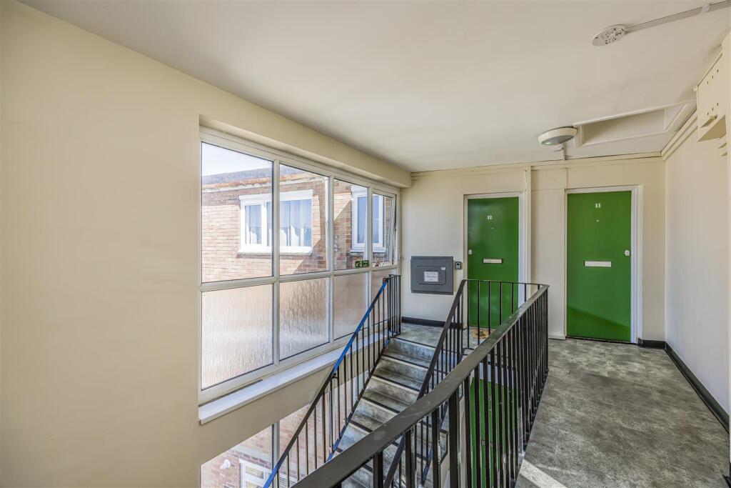 Apartment in Southsea - View 5
