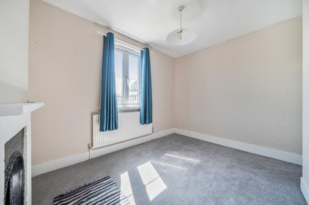 Wharton Road, Bromley, BR1 - More