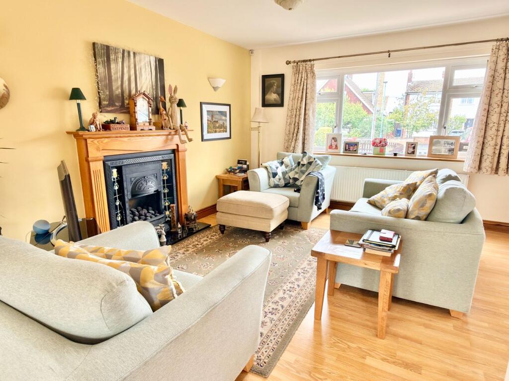 House in Gloucester - View 2
