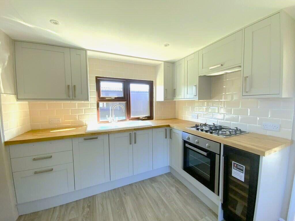 7, Cedar Close,The Elms, Torksey, Lincoln photo 3
