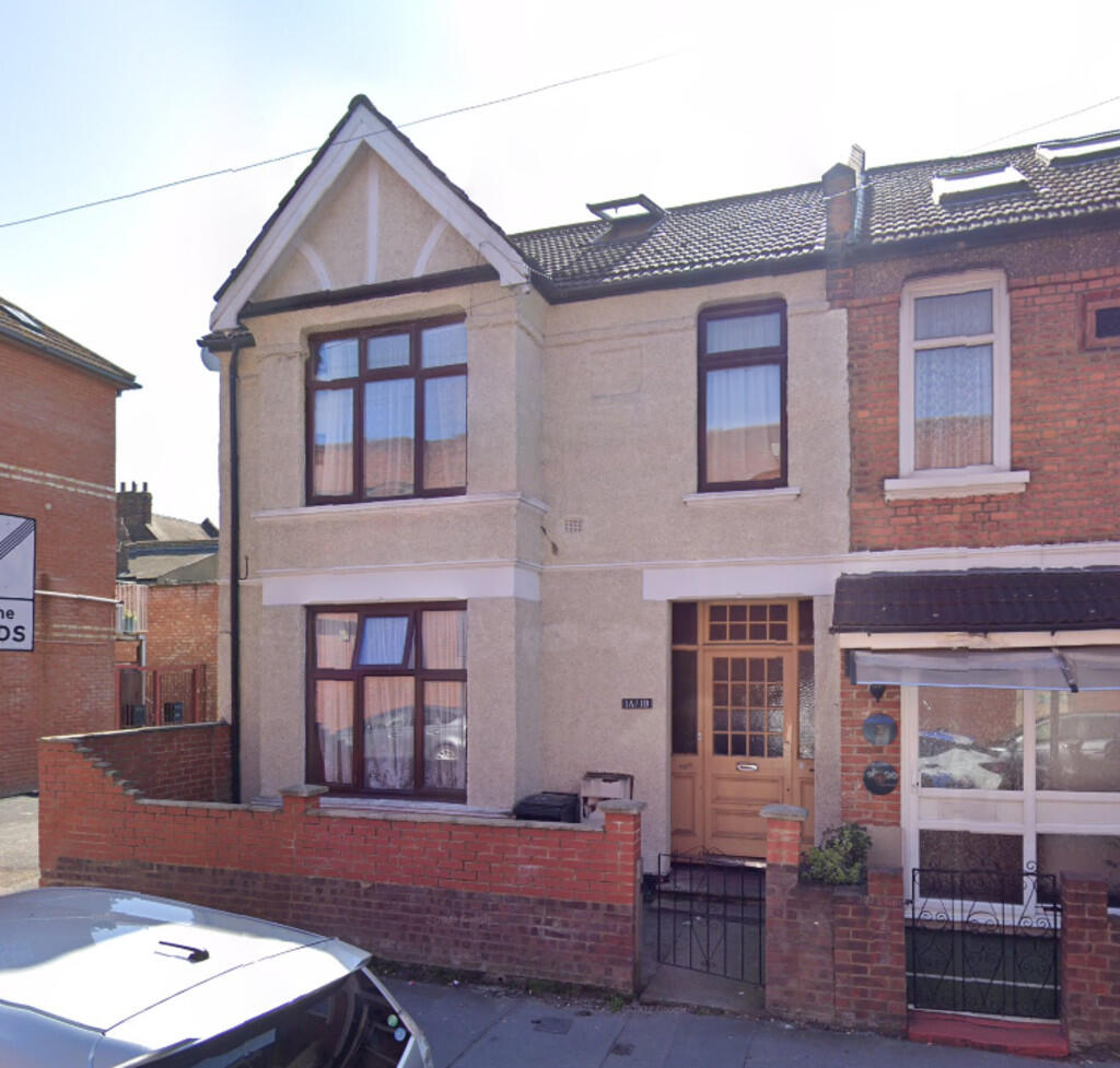 Main image of property: Ground Floor Flat with two garages - Fairview Road