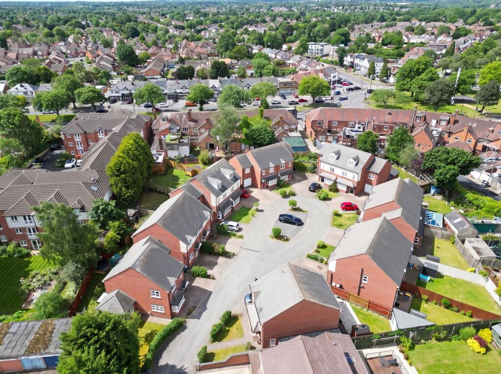 House in Birmingham, Hall Green - View 2
