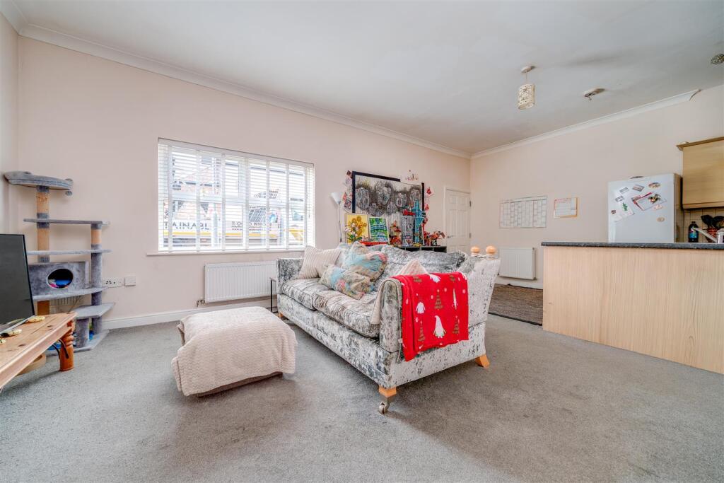 Apartment in Wigan, Greater Manchester - View 4
