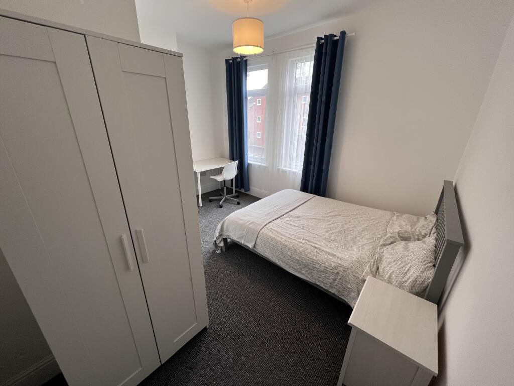 House in Birmingham, West Midlands - View 5