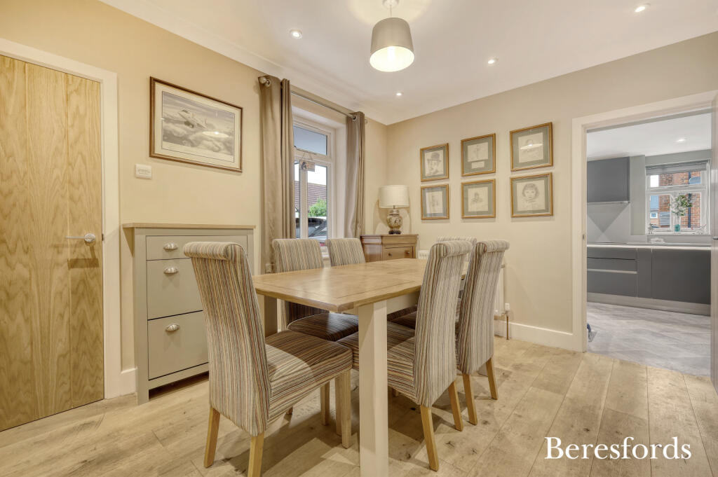 Larkin Close, Hutton, CM13 - View 5