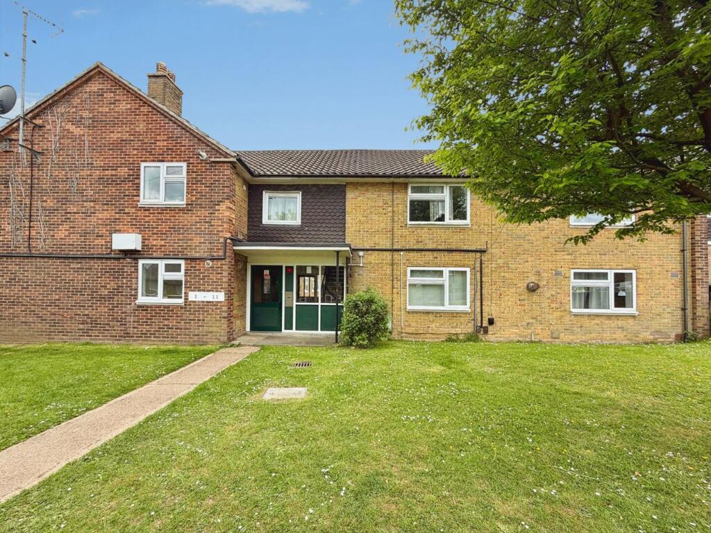 Main image of property: Dyneley Green, Southampton, SO18