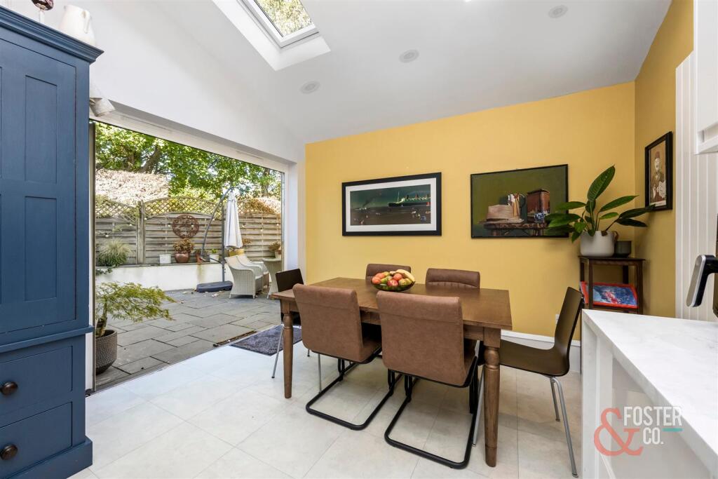House in Brighton - View 5