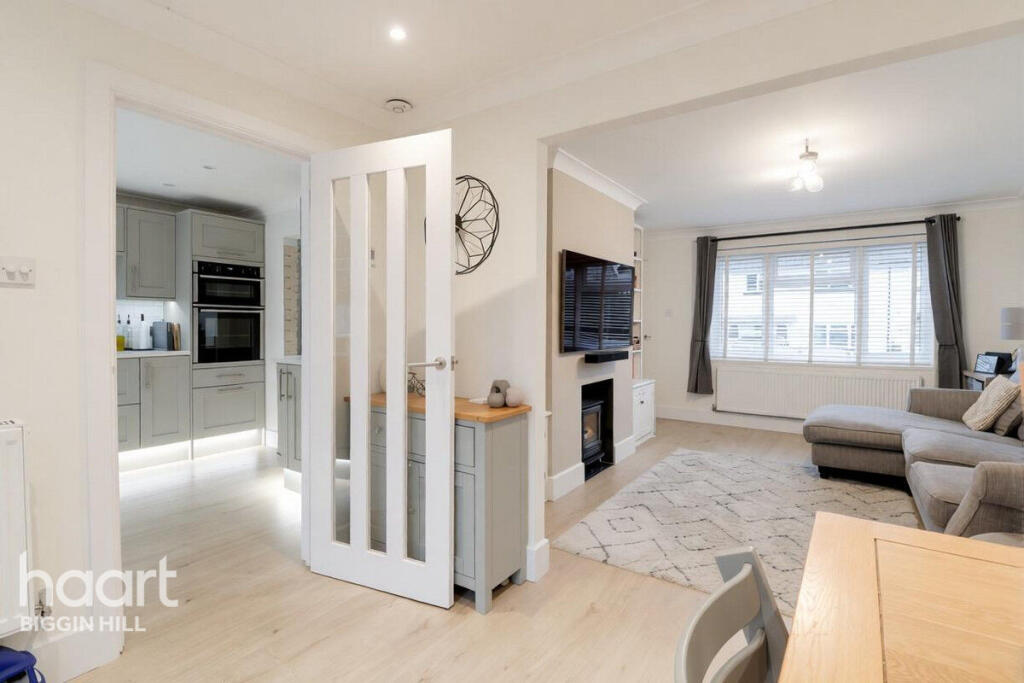 House in Tonbridge - More
