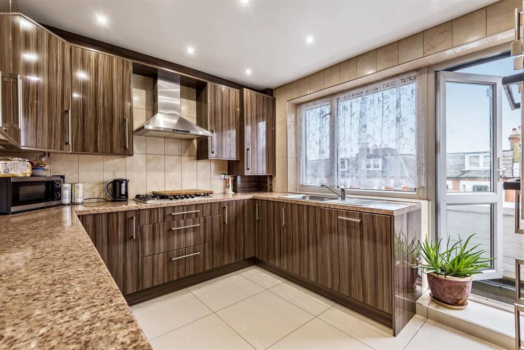 Beverley Road, Barnes, London, SW13 photo 2