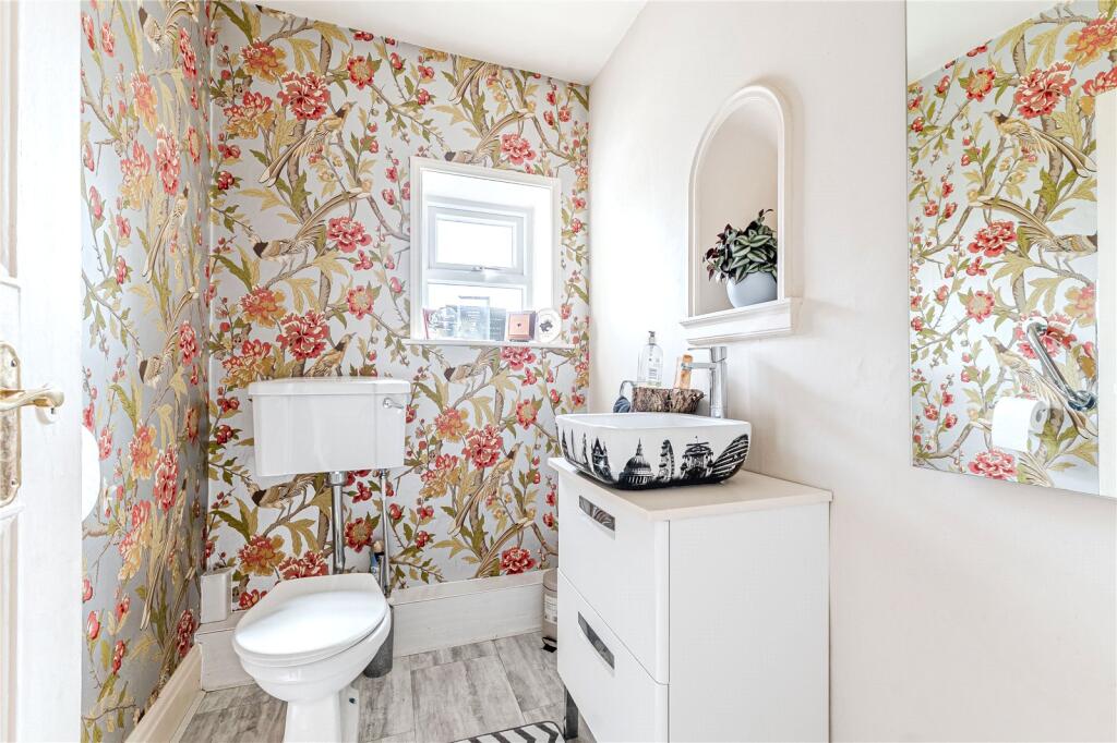 Additional image 14 of Station Road, Esholt, Shipley