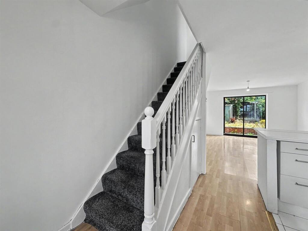 Main image of property: Linden Grove, Stapleford, NG9 7GQ