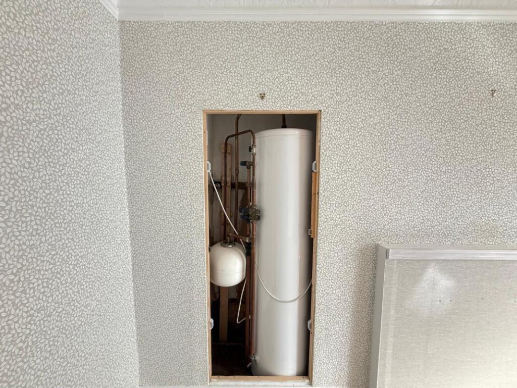 Additional image 8 of 379 City Road, Oldbury, B69 1QT