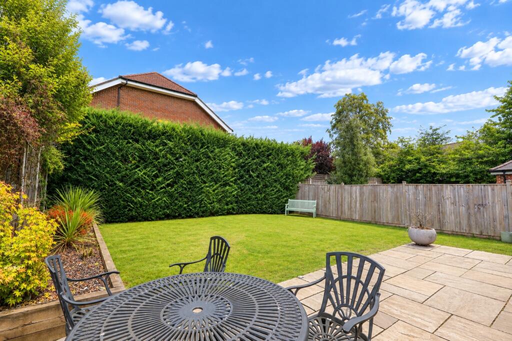 House in Redhill - View 2