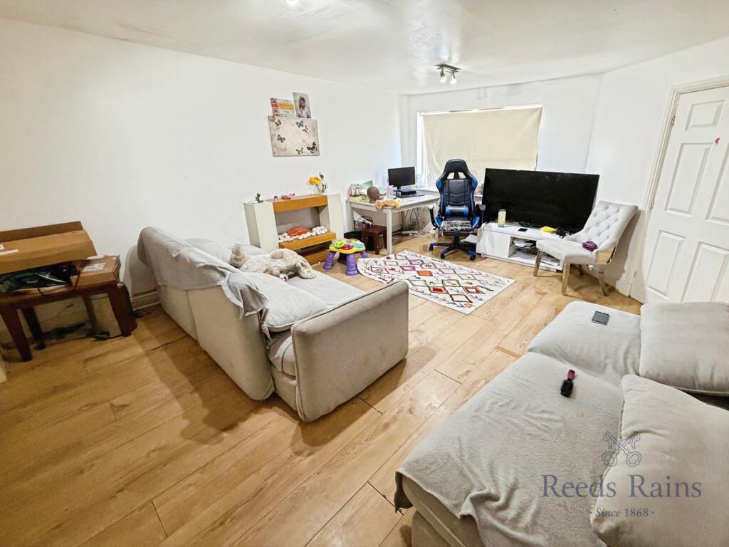 House in Stoke-on-Trent - View 3