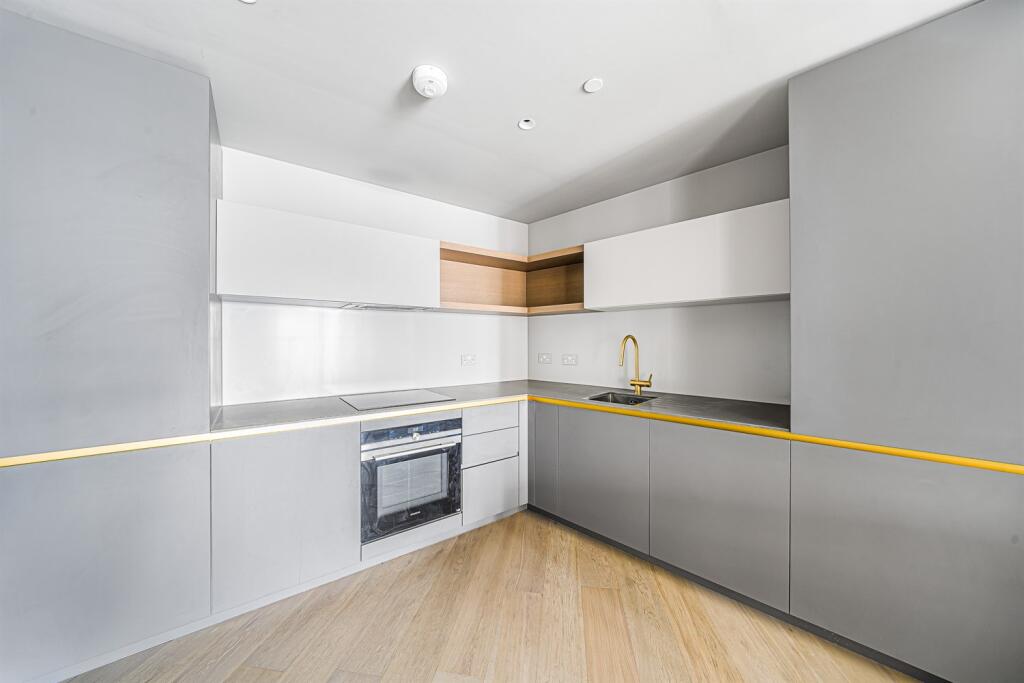 Apartment in London, Royal Borough of Greenwich - View 4