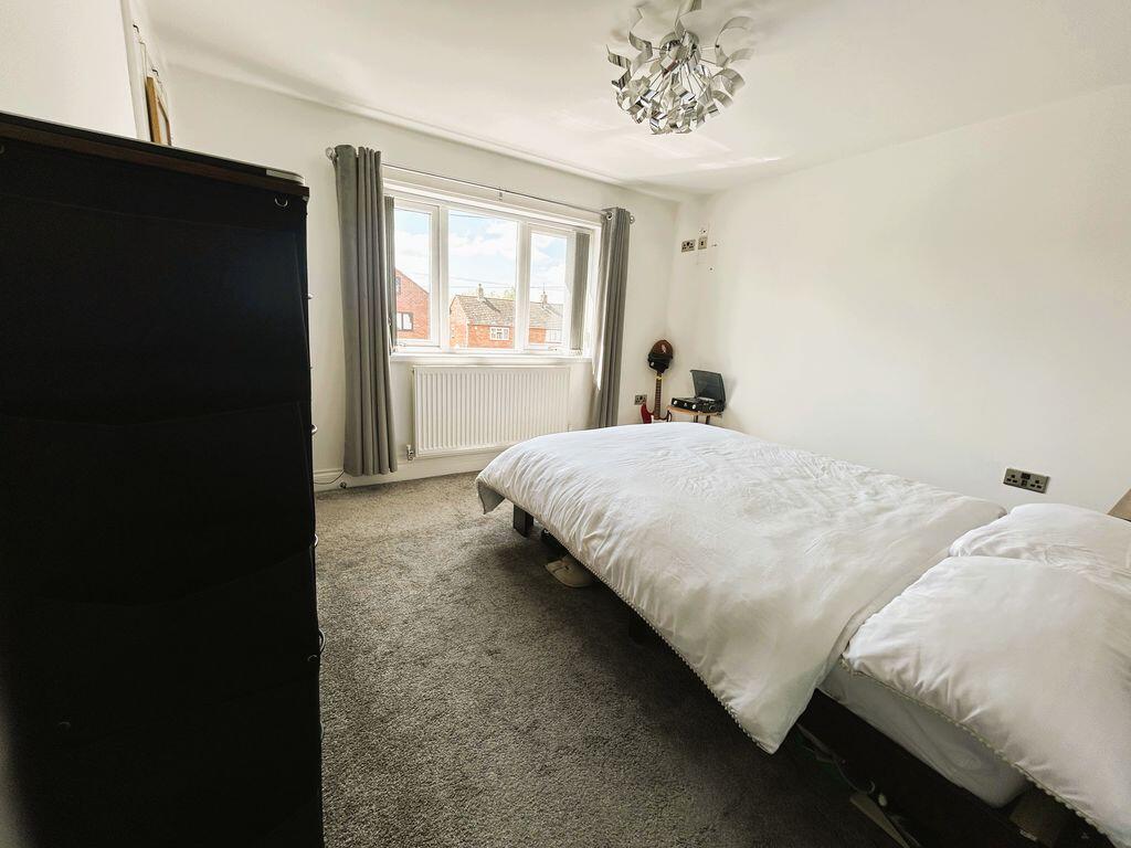 House in Walsall, West Midlands - More