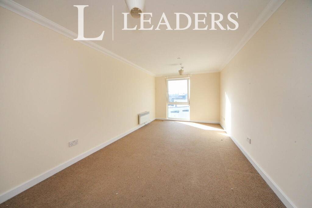 Apartment in Luton - View 3