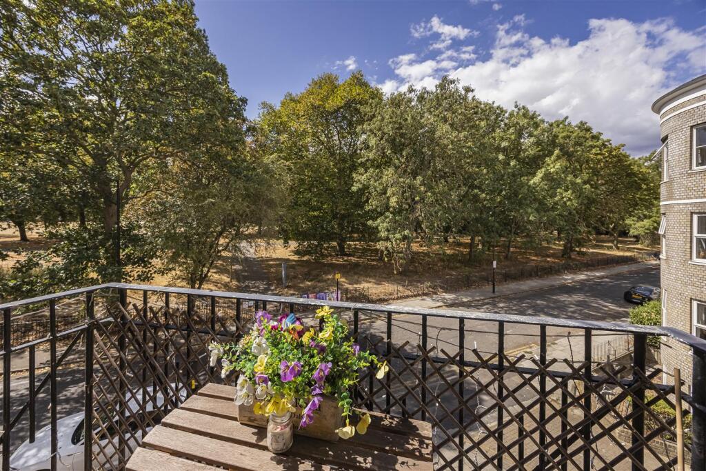 Apartment in London - View 4
