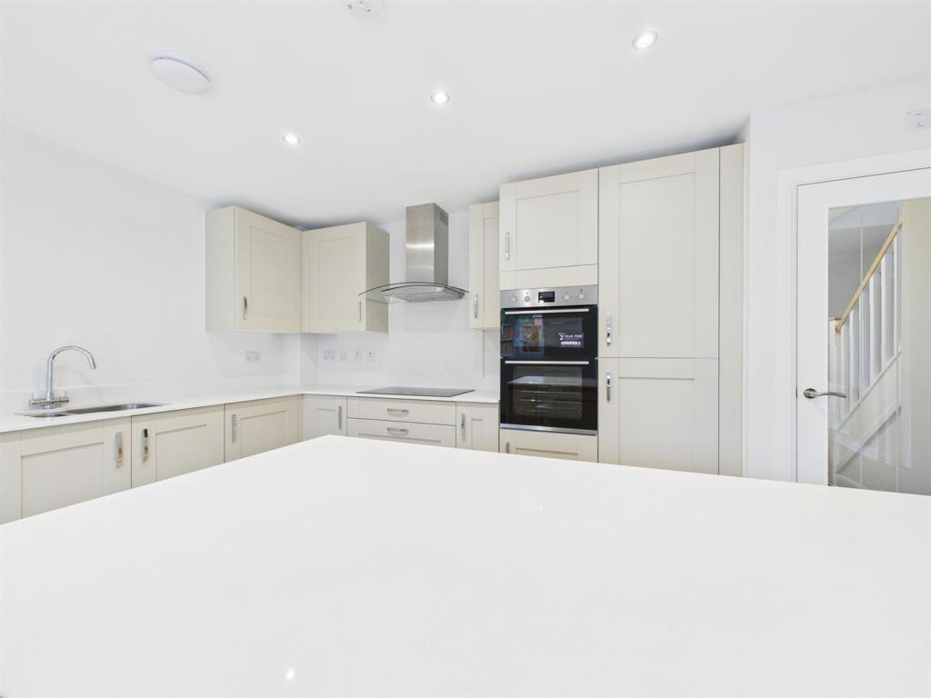 Blackthorn Close, Brailsford, Ashbourne - View 3
