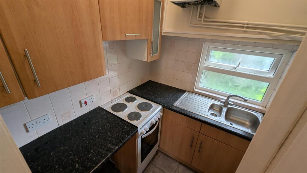 Additional image 4 of Woodville Grove, Cross Roads, Keighley