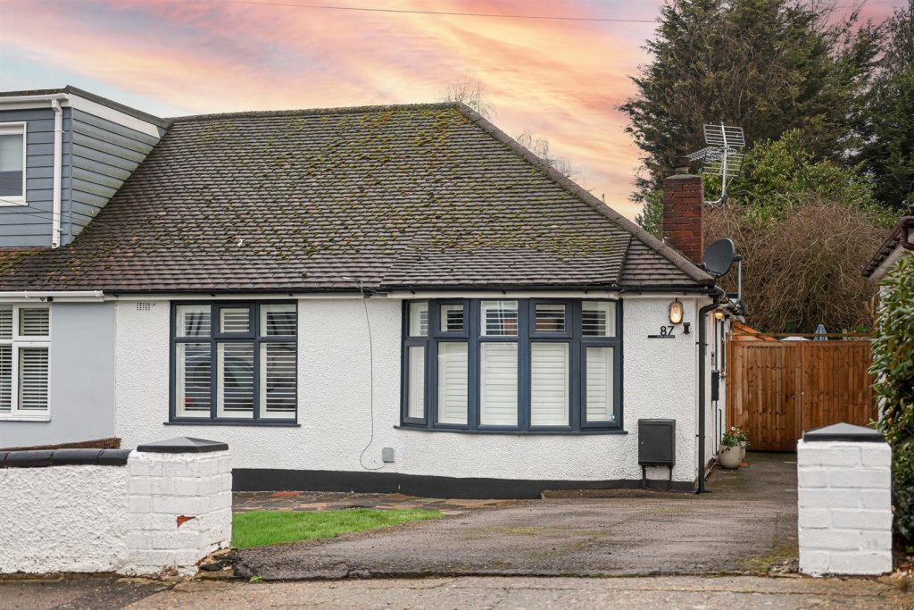 Main image of property: Clyde Crescent, Rayleigh