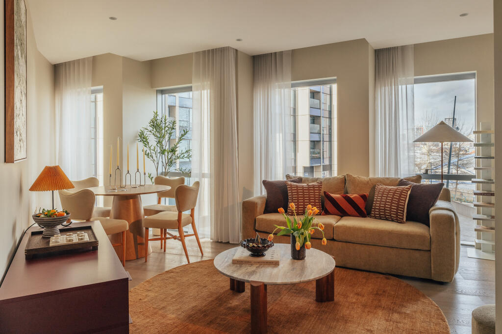 Main image of property: Peninsula Riverfront, 4 Cutter Lane, Greenwich Peninsula, SE10