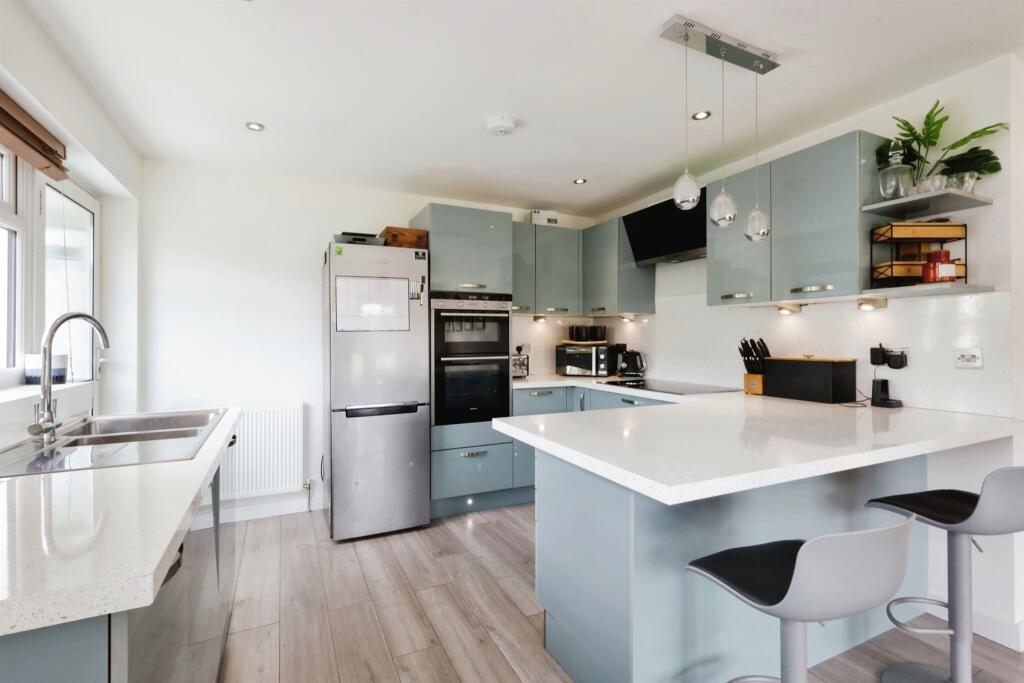 3-bed detached on 15 Blossom Walk, £325,000
