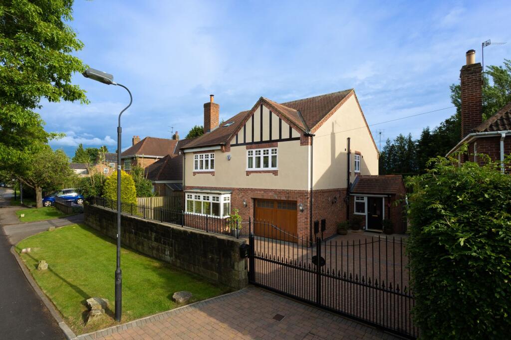 Main image of property: Fairway House, Muncastergate, York, YO31 9JY