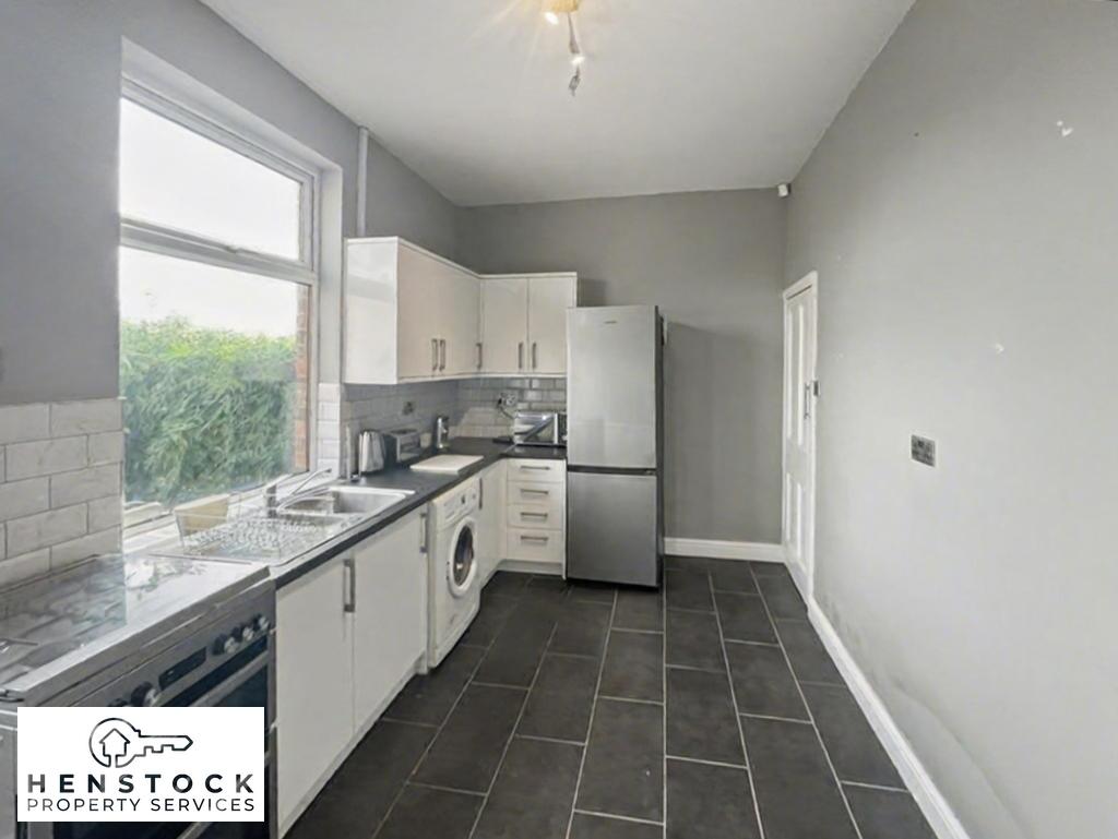 Morton Street, Middleton, Manchester, M24 photo 5