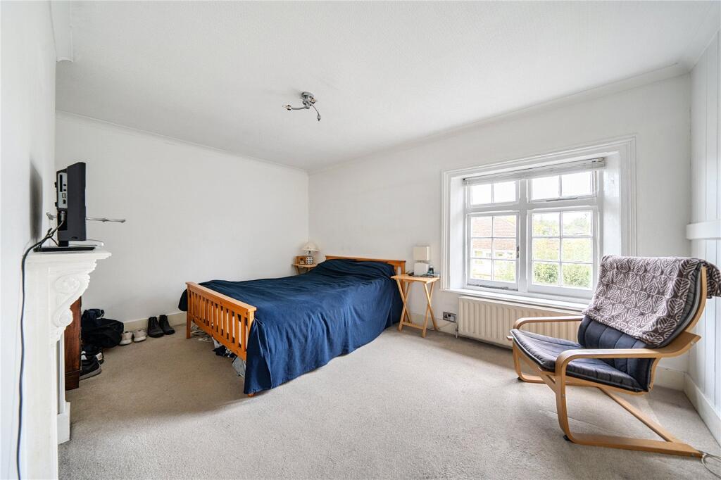 House in Dartford - View 5